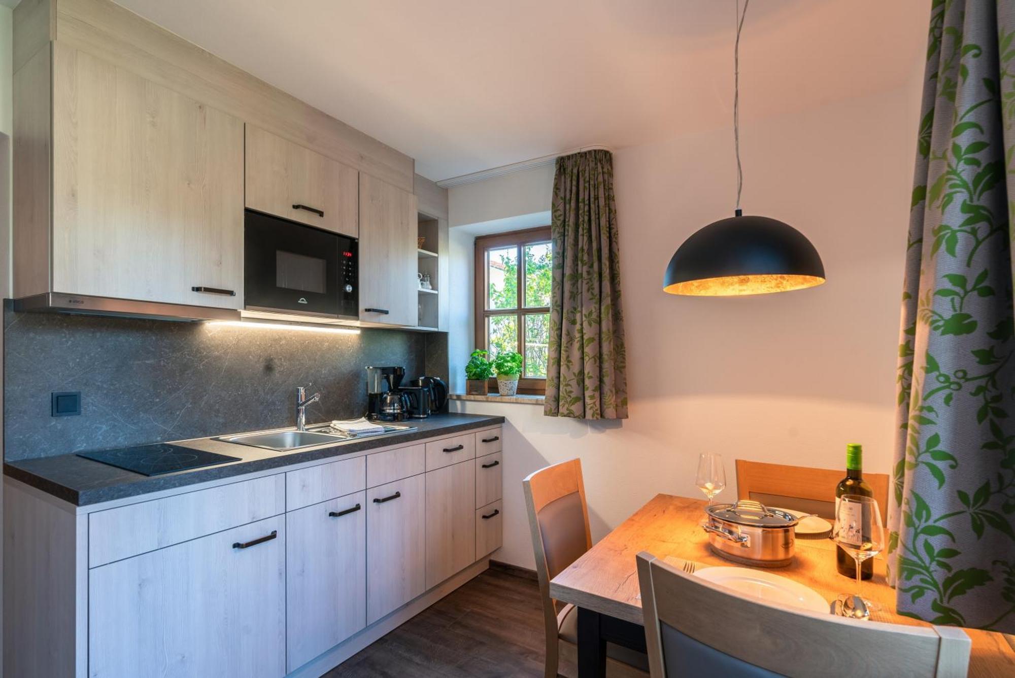 Gaeste- Und Apartmenthaus Wiesholler Chieming Kültér fotó