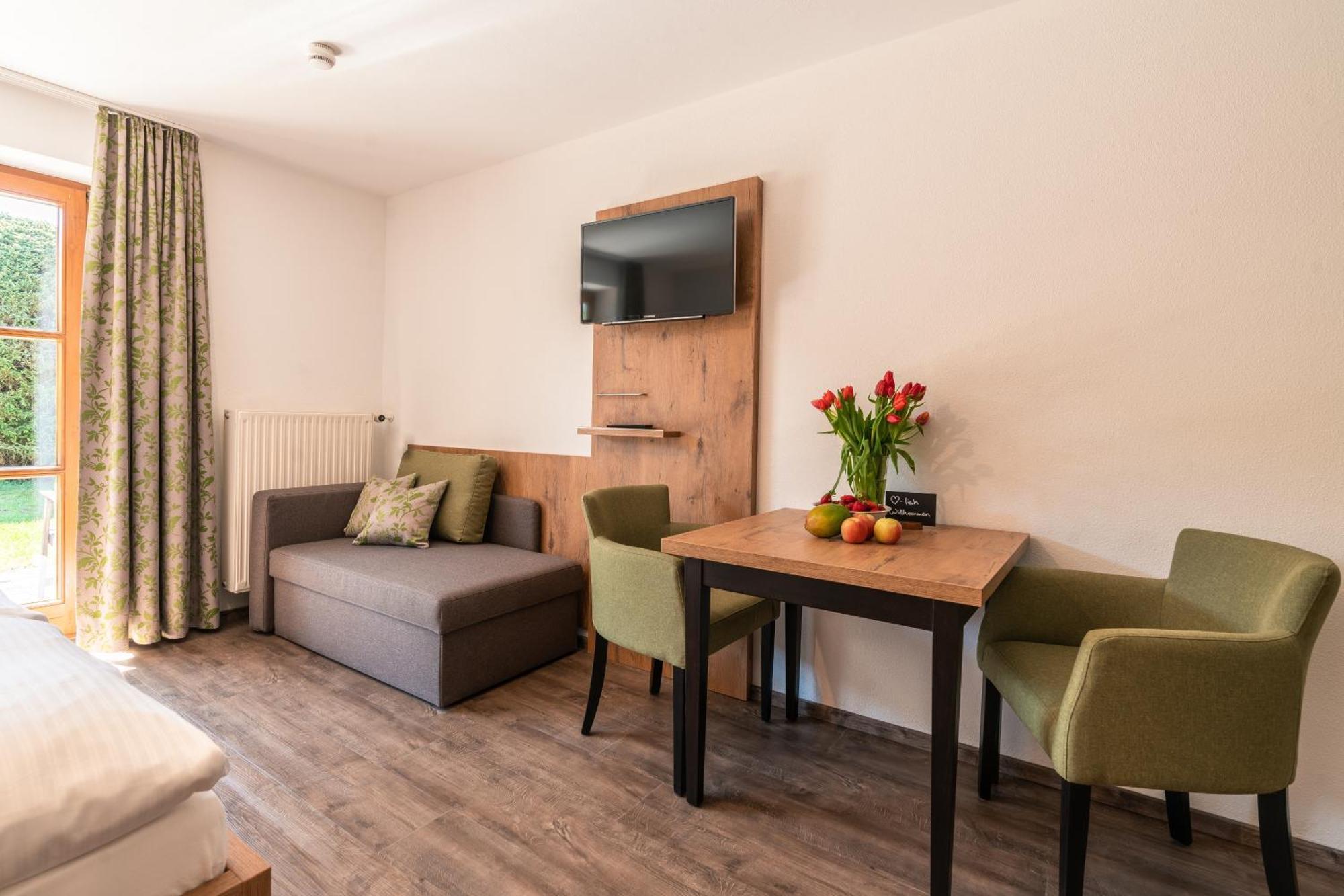 Gaeste- Und Apartmenthaus Wiesholler Chieming Kültér fotó